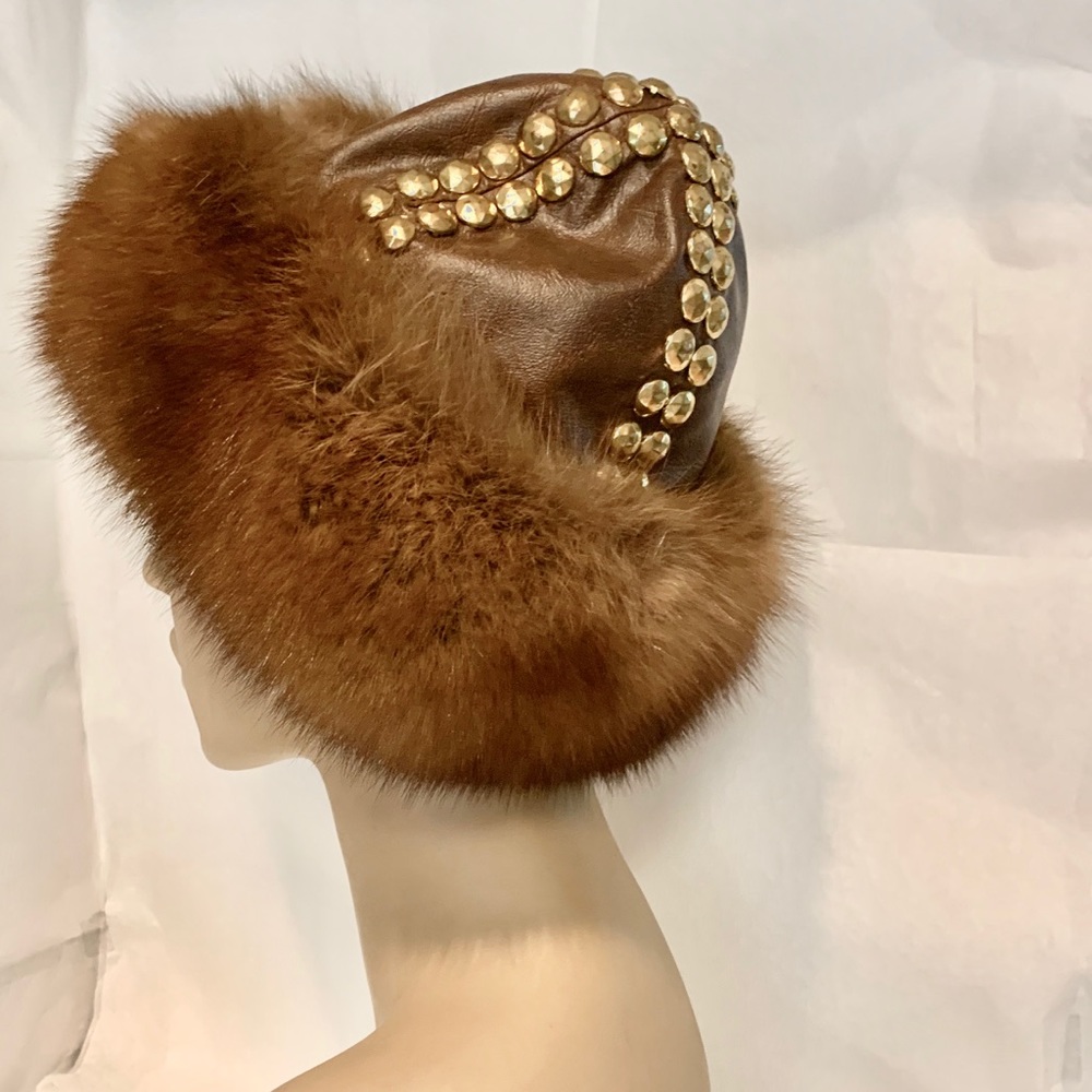 Fur Hat - Picture 13 of 16